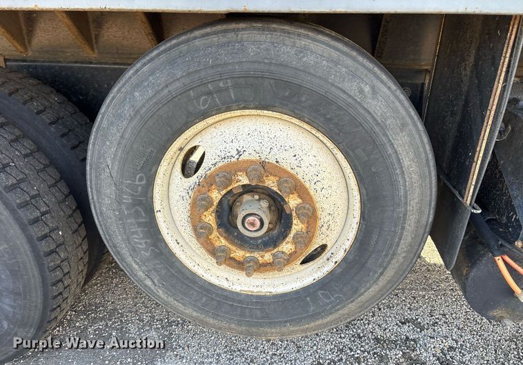 image for item OB9629 2016 International 7600 dump truck