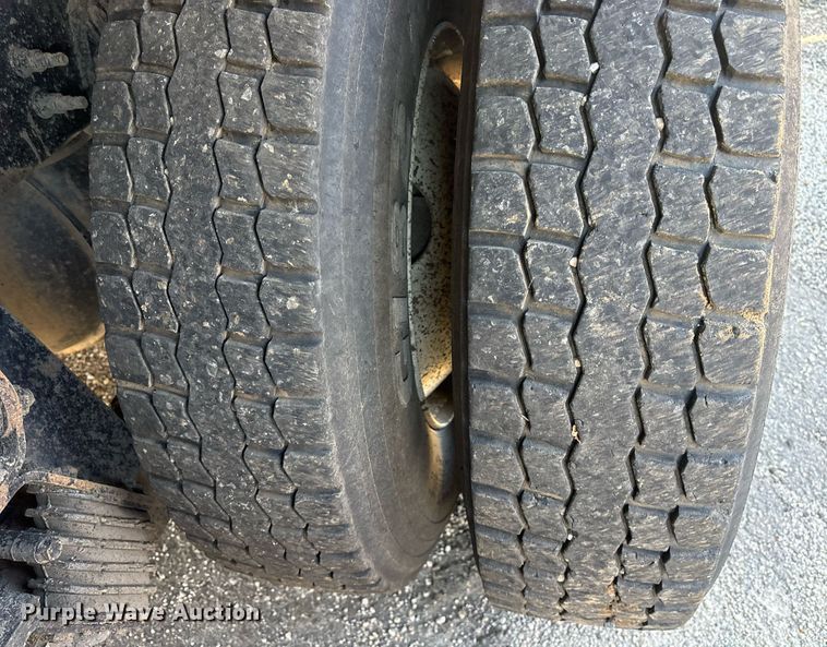 image for item OB9629 2016 International 7600 dump truck