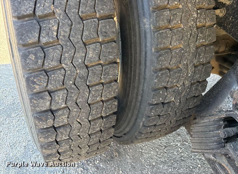 image for item OB9629 2016 International 7600 dump truck