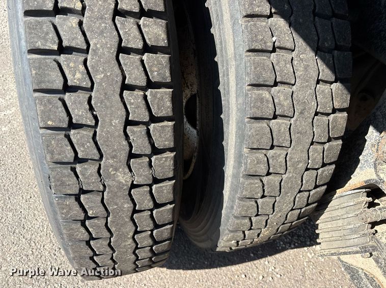 image for item OB9629 2016 International 7600 dump truck