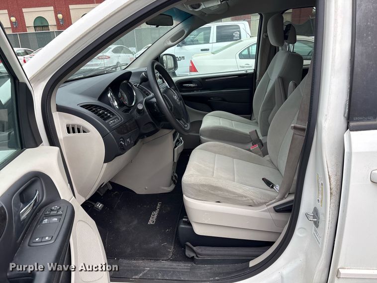 image for item OB9652 2013 Dodge Grand Caravan van