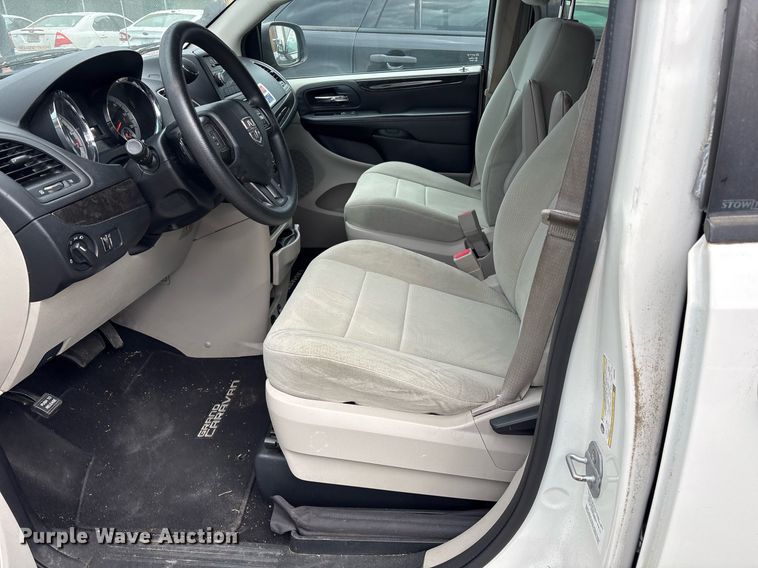 image for item OB9652 2013 Dodge Grand Caravan van