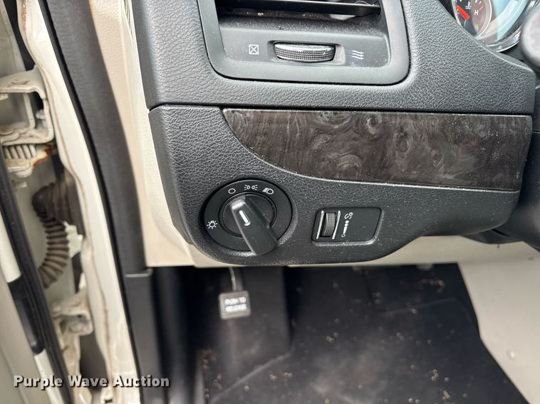 image for item OB9652 2013 Dodge Grand Caravan van