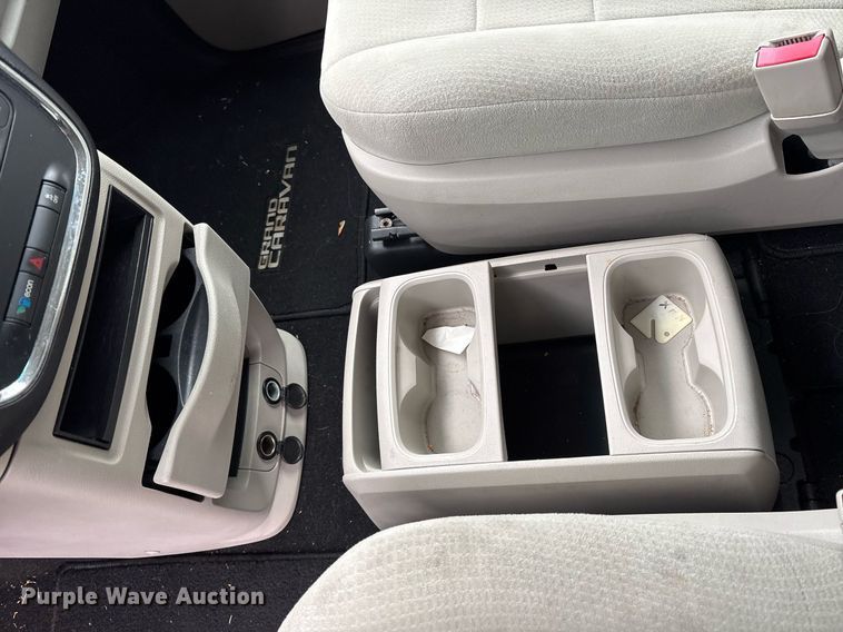 image for item OB9652 2013 Dodge Grand Caravan van