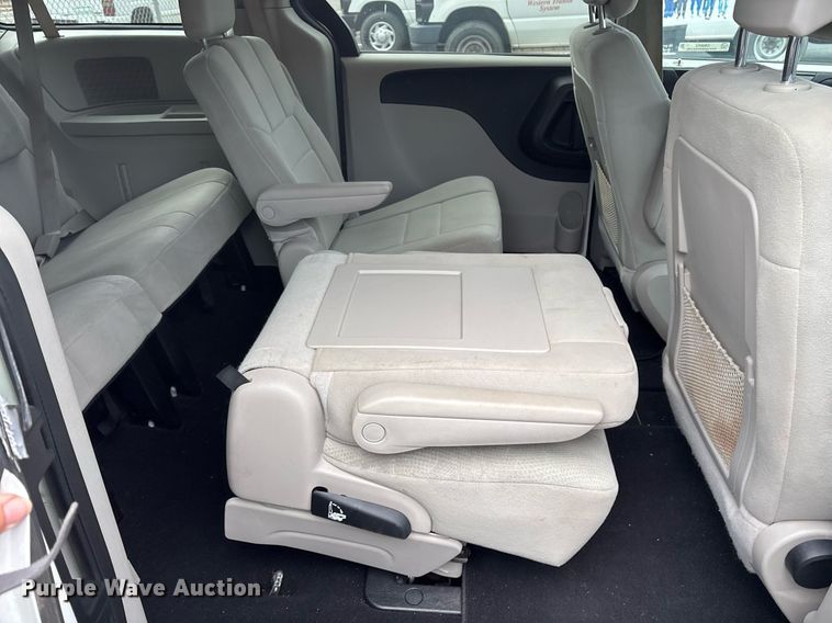 image for item OB9652 2013 Dodge Grand Caravan van