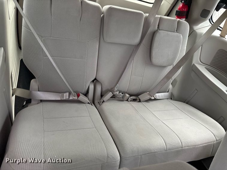 image for item OB9652 2013 Dodge Grand Caravan van