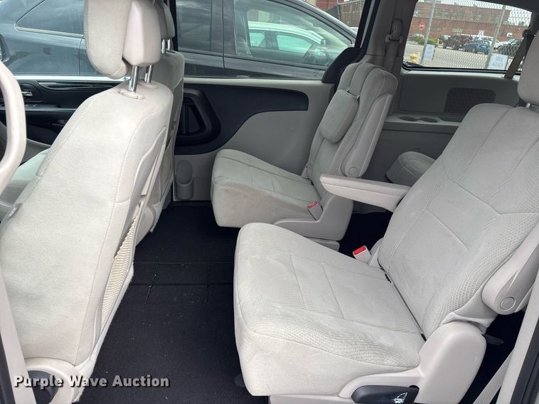 image for item OB9652 2013 Dodge Grand Caravan van