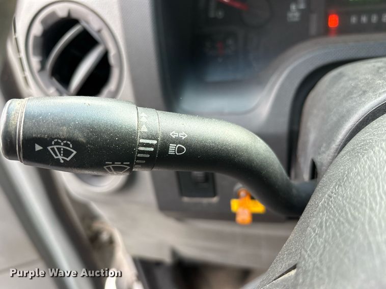 image for item OB9653 2010 Ford E350 Super Duty handicap accessible van