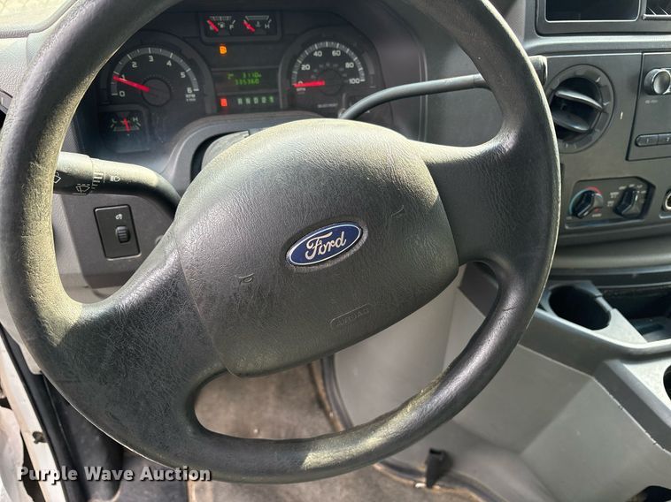 image for item OB9653 2010 Ford E350 Super Duty handicap accessible van