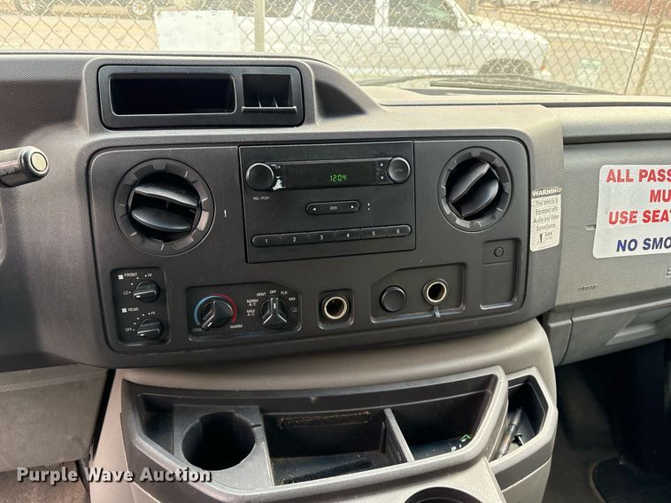 image for item OB9653 2010 Ford E350 Super Duty handicap accessible van