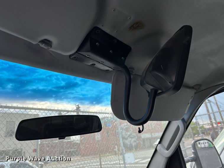 image for item OB9653 2010 Ford E350 Super Duty handicap accessible van