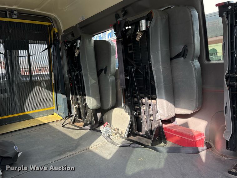 image for item OB9653 2010 Ford E350 Super Duty handicap accessible van