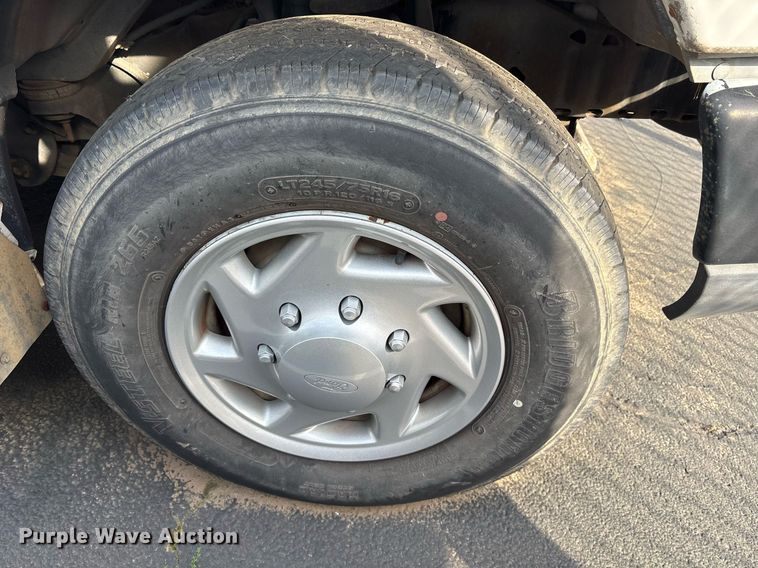 image for item OB9653 2010 Ford E350 Super Duty handicap accessible van