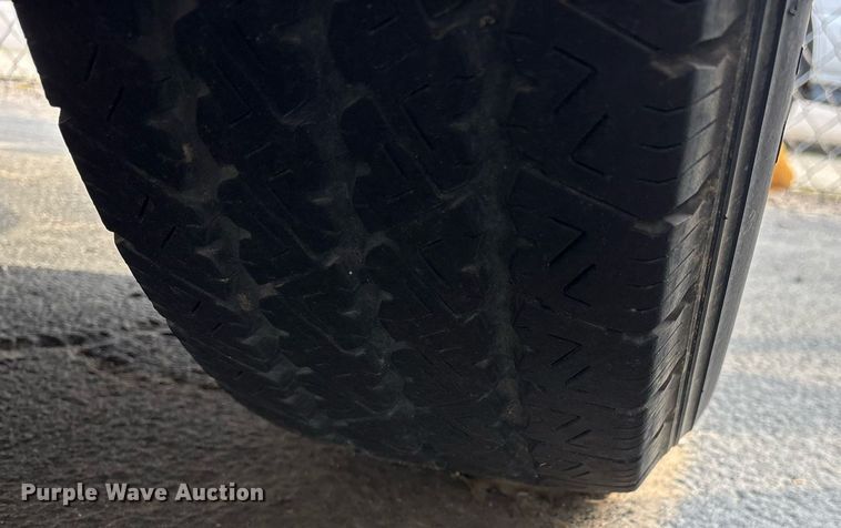 image for item OB9653 2010 Ford E350 Super Duty handicap accessible van