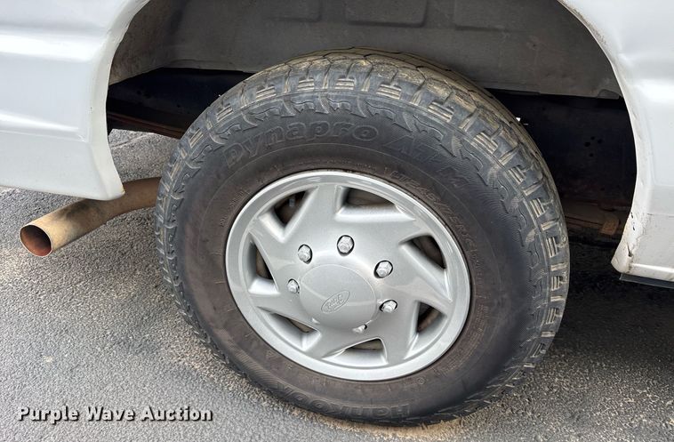 image for item OB9653 2010 Ford E350 Super Duty handicap accessible van