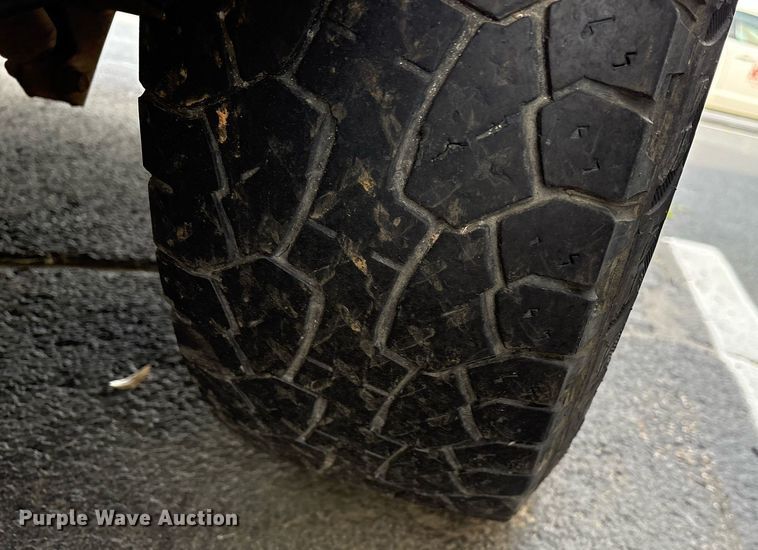 image for item OB9653 2010 Ford E350 Super Duty handicap accessible van