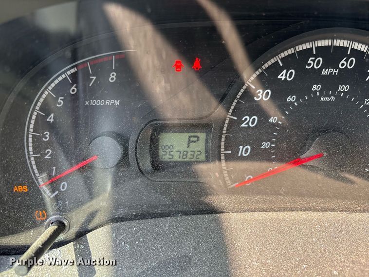 image for item OB9655 2014 Toyota Sienna LE van