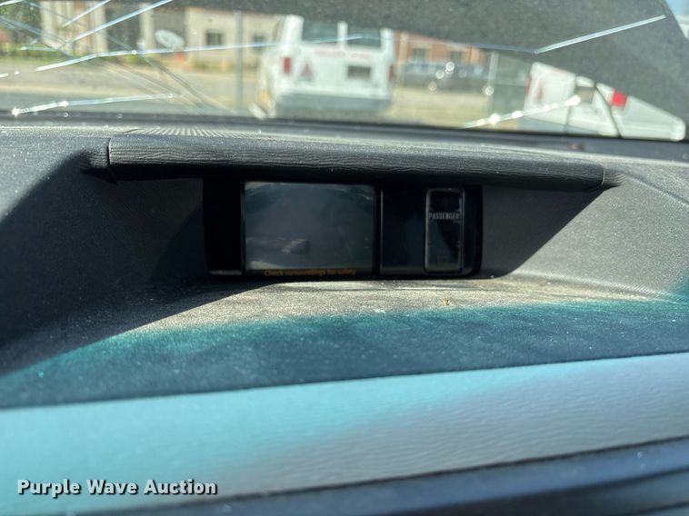 image for item OB9655 2014 Toyota Sienna LE van