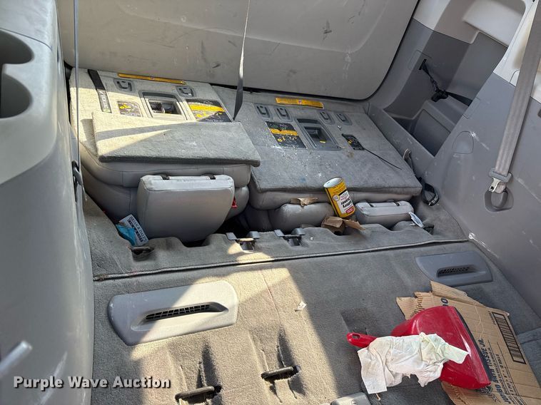 image for item OB9655 2014 Toyota Sienna LE van