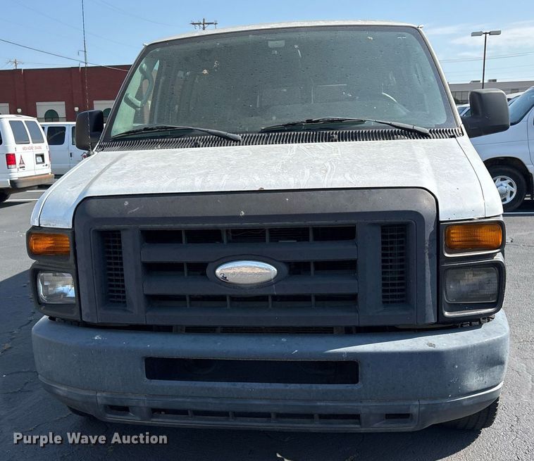 image for item OB9656 2014 Ford E350 Super Duty van