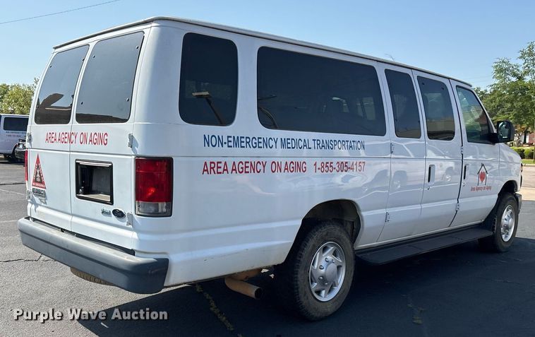 image for item OB9656 2014 Ford E350 Super Duty van