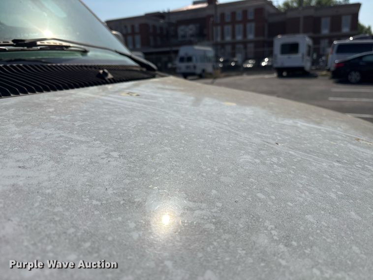 image for item OB9656 2014 Ford E350 Super Duty van