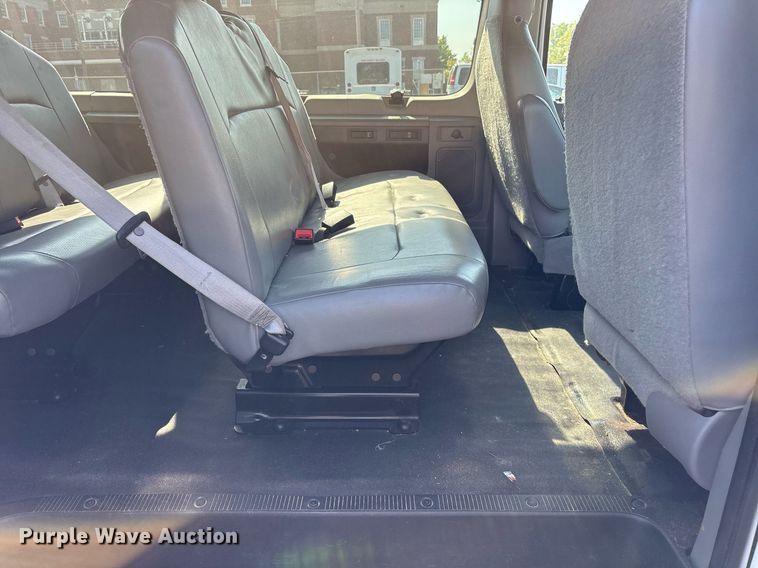 image for item OB9656 2014 Ford E350 Super Duty van