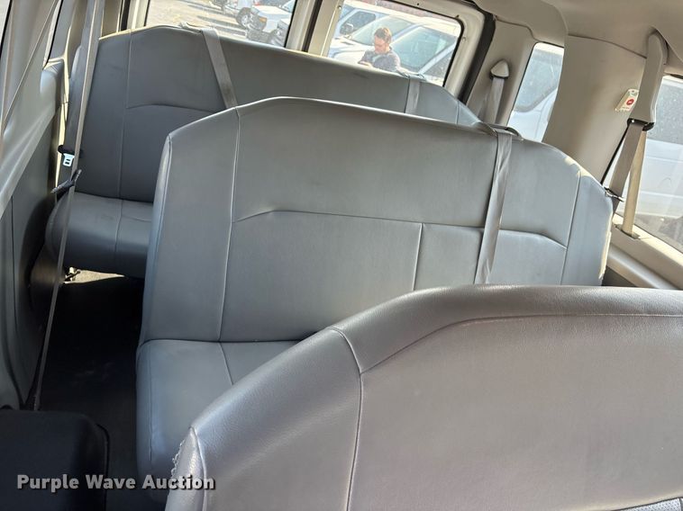 image for item OB9656 2014 Ford E350 Super Duty van