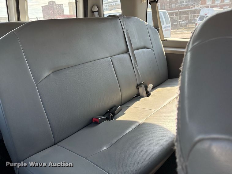 image for item OB9656 2014 Ford E350 Super Duty van