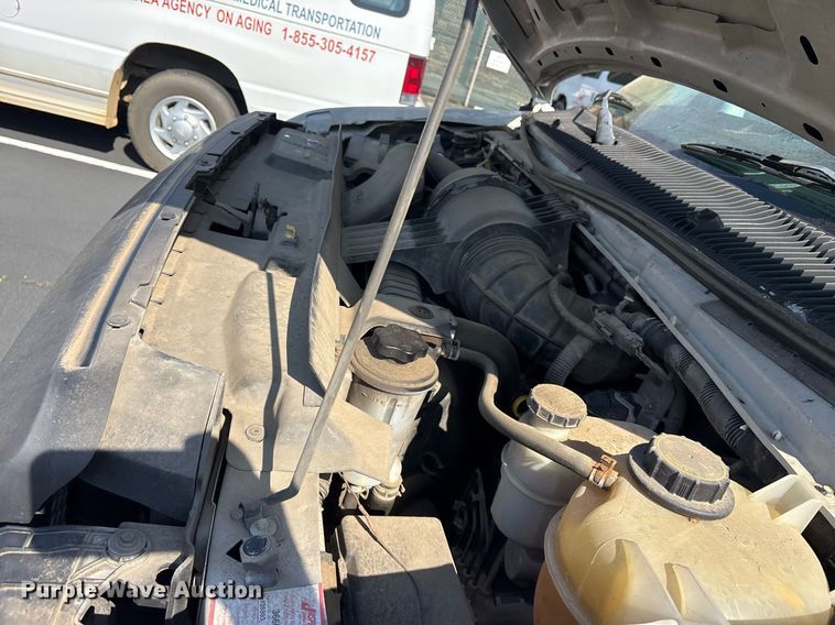 image for item OB9656 2014 Ford E350 Super Duty van