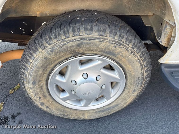 image for item OB9656 2014 Ford E350 Super Duty van