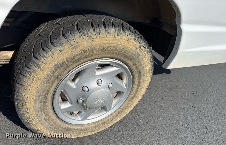 image for item OB9656 2014 Ford E350 Super Duty van