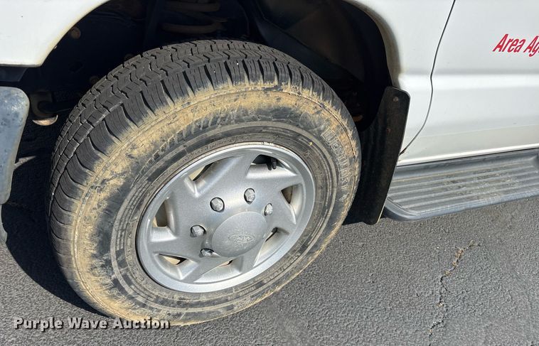 image for item OB9656 2014 Ford E350 Super Duty van