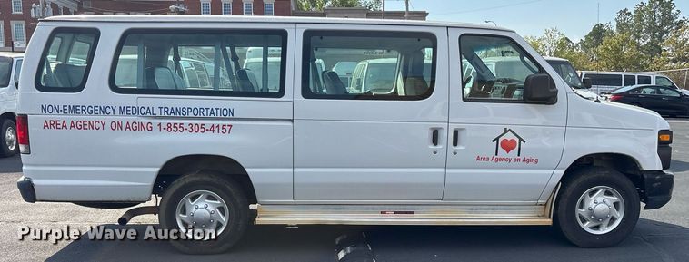 image for item OB9657 2013 Ford E350 Super Duty van
