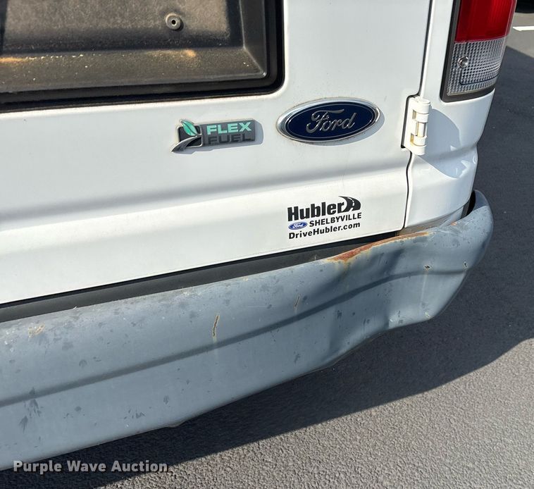 image for item OB9657 2013 Ford E350 Super Duty van