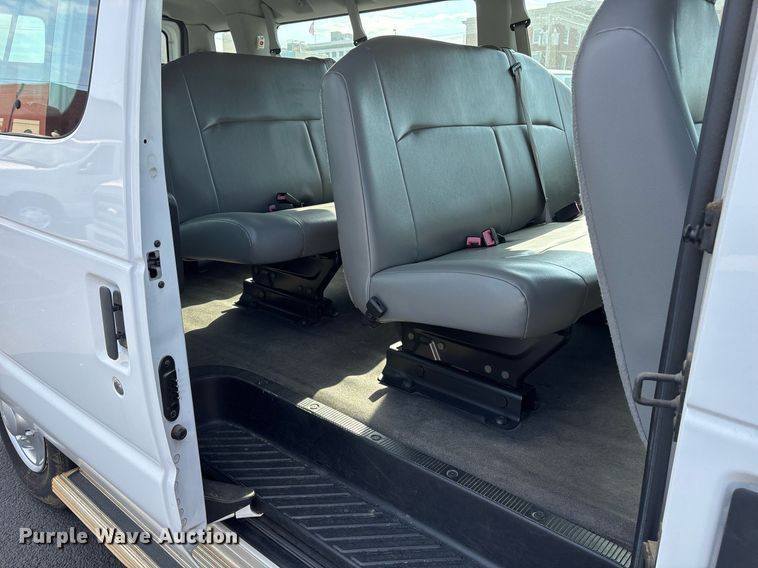 image for item OB9657 2013 Ford E350 Super Duty van