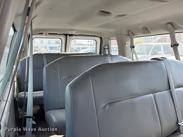 image for item OB9657 2013 Ford E350 Super Duty van