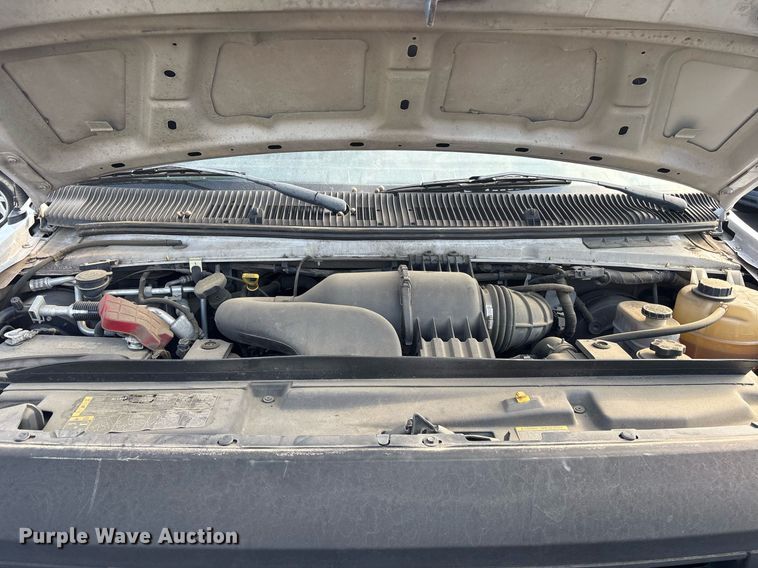 image for item OB9657 2013 Ford E350 Super Duty van