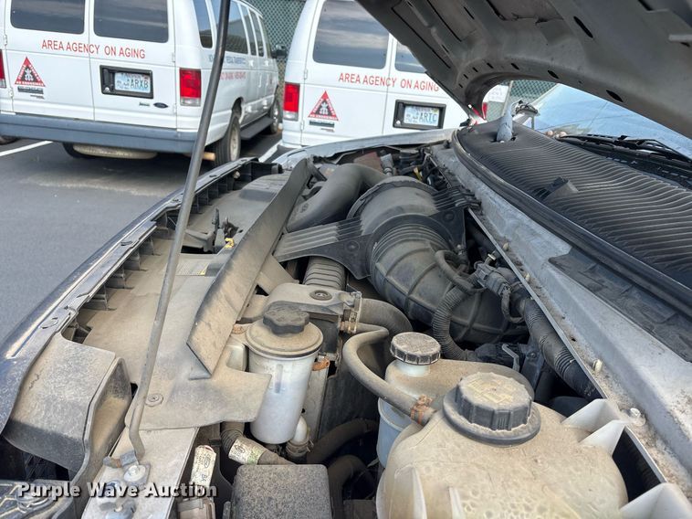 image for item OB9657 2013 Ford E350 Super Duty van