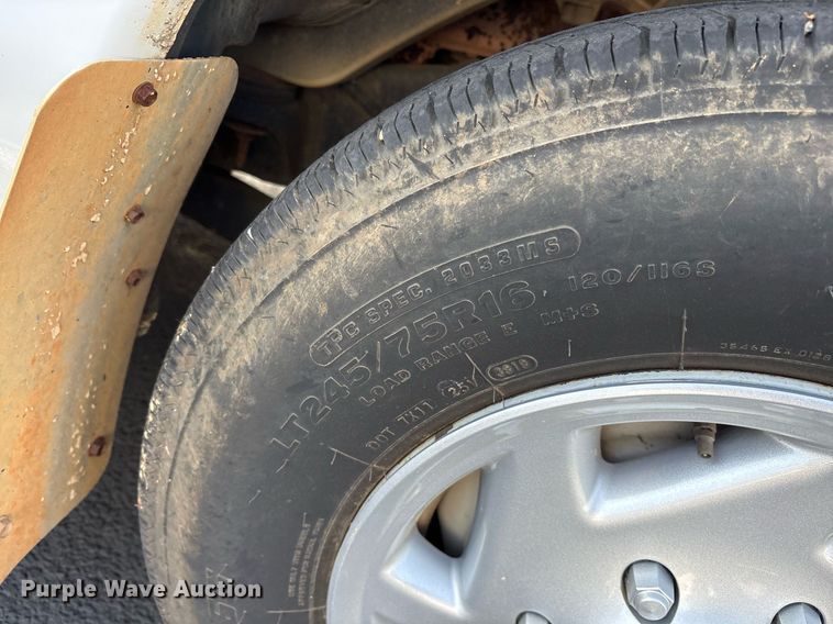 image for item OB9657 2013 Ford E350 Super Duty van