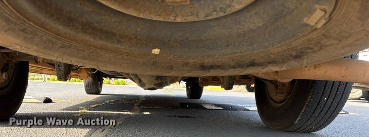 image for item OB9657 2013 Ford E350 Super Duty van