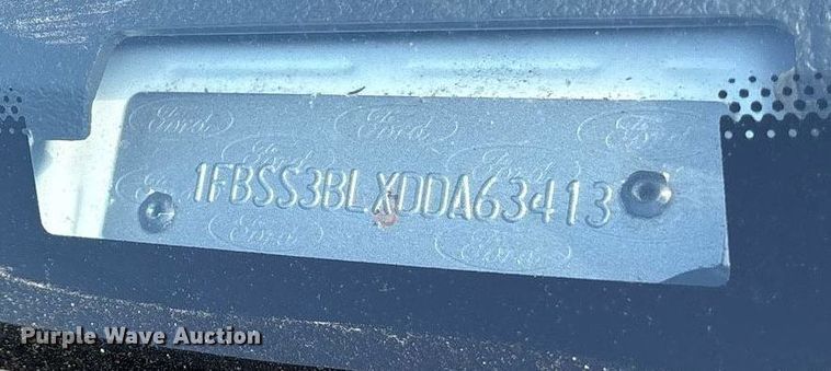 image for item OB9657 2013 Ford E350 Super Duty van