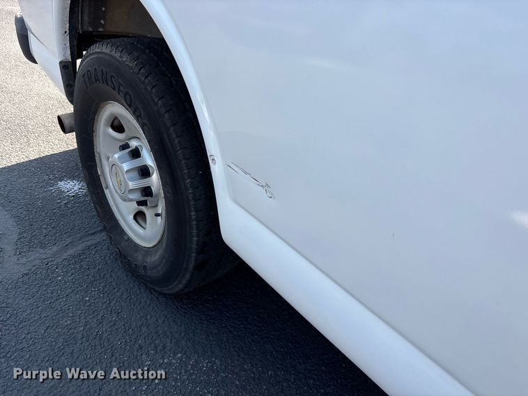 image for item OB9658 2014 Chevrolet Express G3500 van