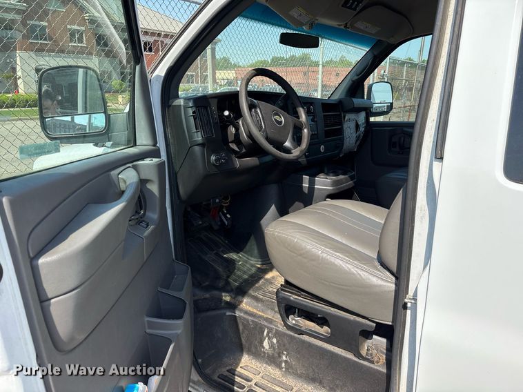 image for item OB9658 2014 Chevrolet Express G3500 van