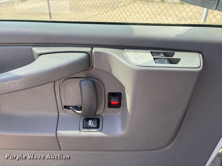 image for item OB9658 2014 Chevrolet Express G3500 van