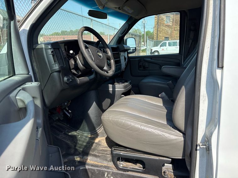 image for item OB9658 2014 Chevrolet Express G3500 van