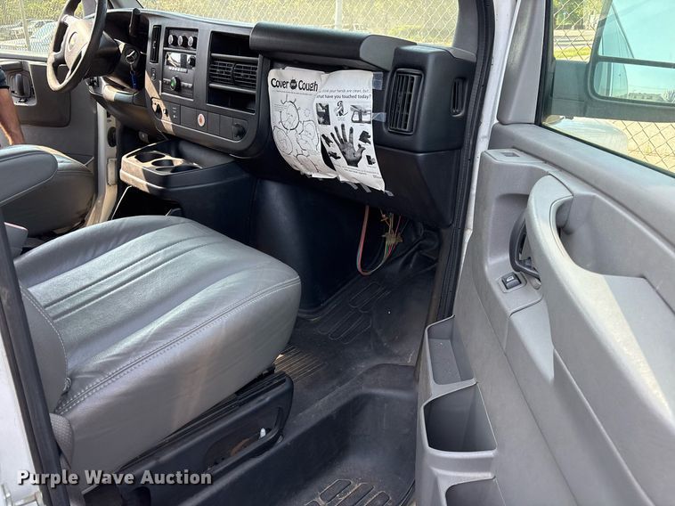 image for item OB9658 2014 Chevrolet Express G3500 van