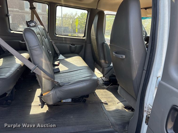 image for item OB9658 2014 Chevrolet Express G3500 van