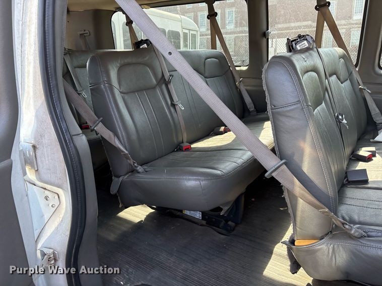 image for item OB9658 2014 Chevrolet Express G3500 van