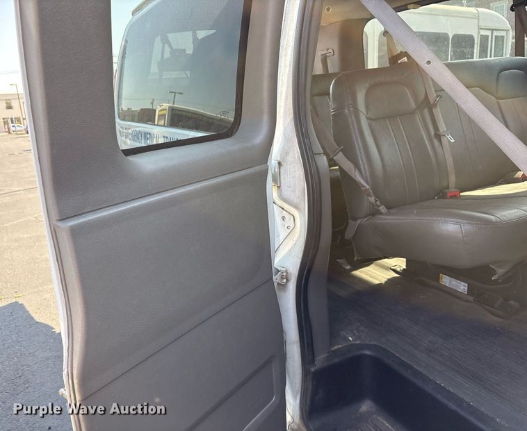 image for item OB9658 2014 Chevrolet Express G3500 van